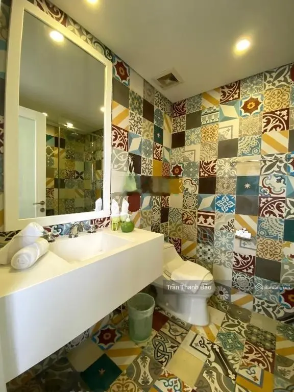 Bán tòa CHDV dòng tiền 4,5 %! Siêu hiếm ngay Nguyễn Gia Trí -(DT 9x20m - hầm 9 tầng) - giá 57 tỷ