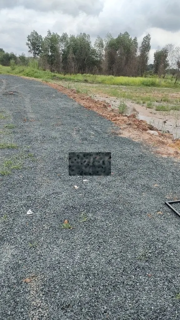 Bán đất Chơn Thành gần TTHC. Giá 590tr/1000m2. Sổ hồng riêng