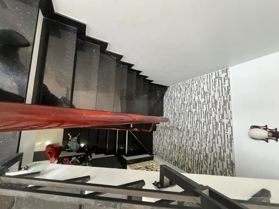 Bán nhà 5.9x16m, 4 tầng, đường 6m Trần Thái Tông, hẻm 42 đẹp xe tải tránh nhau, sổ hồng; 9.6 tỷ TL