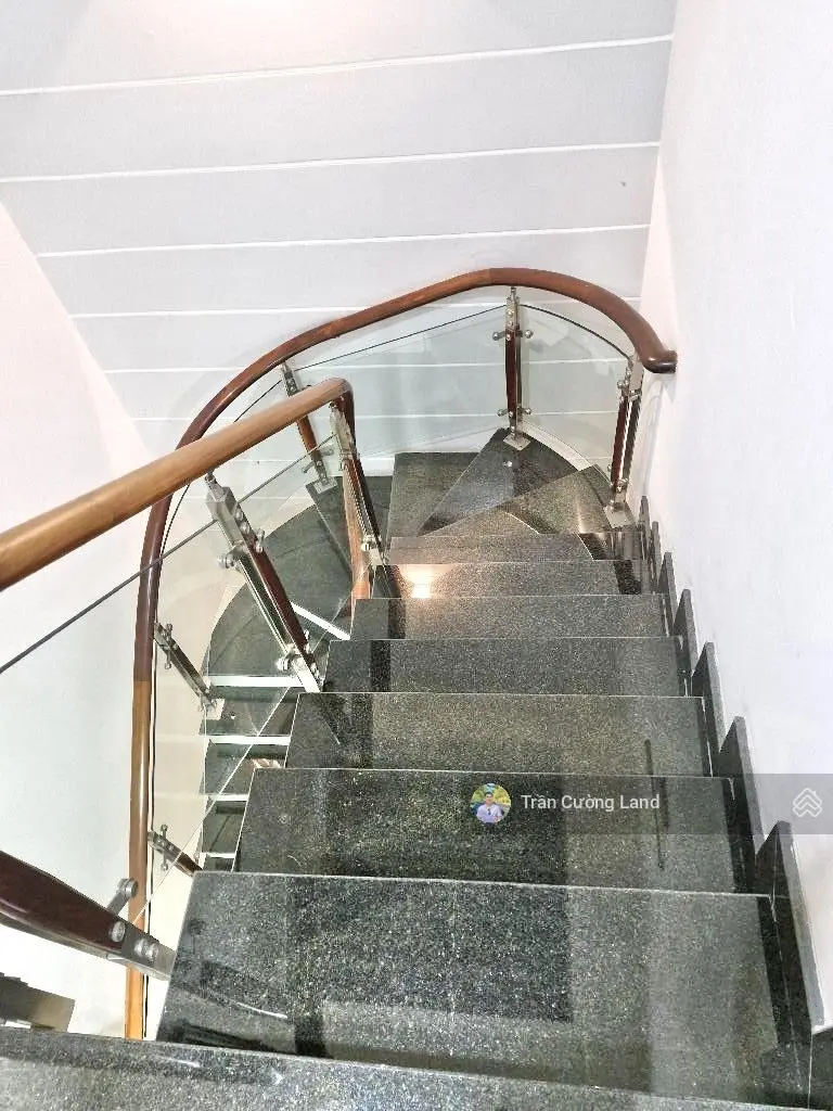 Nhà mặt tiền ven sông 90m2 - 5x18m - sau gigamall, hbc - thủ đức, tặng full nội thất, nhỉnh 12tỷ