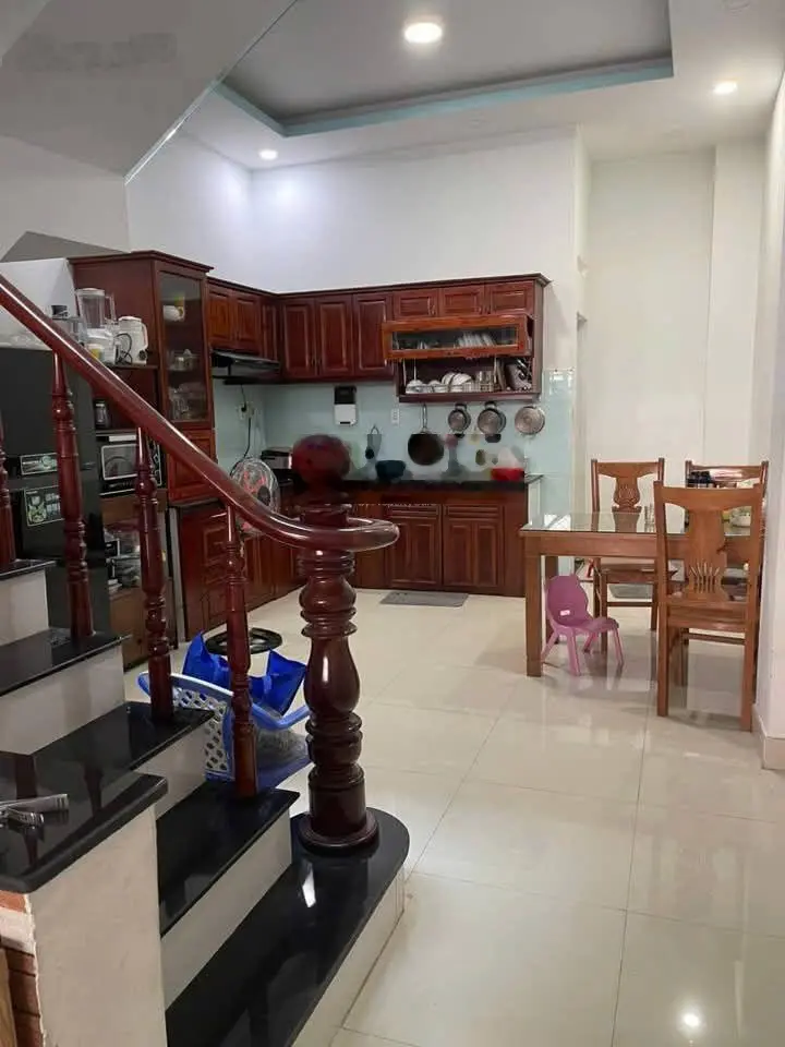 Nhà 3 LẦU ĐƯỜNG XE TẢI-NGAY CHỢ LONG TRƯỜNG, QUẬN 9- Gía chỉ 4,4 tỷ thương lượng