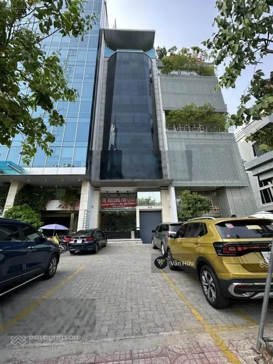 Ngộp ngân hàng bán gấp tòa nhà MT Trường Sơn, P15, Q10 (15x28m) hầm 7 tầng HĐT: 300tr giá: 97 tỷ