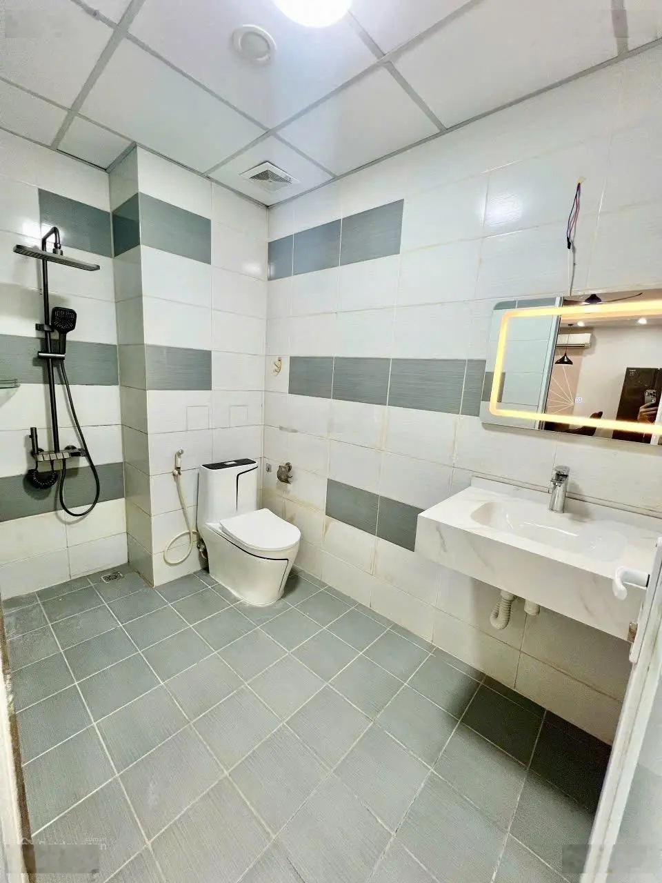 Bán nhanh căn 57m2- 2ngủ& 2 vsinh tòa Rice city- đô thị Tây Nam Linh Đàm. Lh: 0966 455 *** em Thuỷ