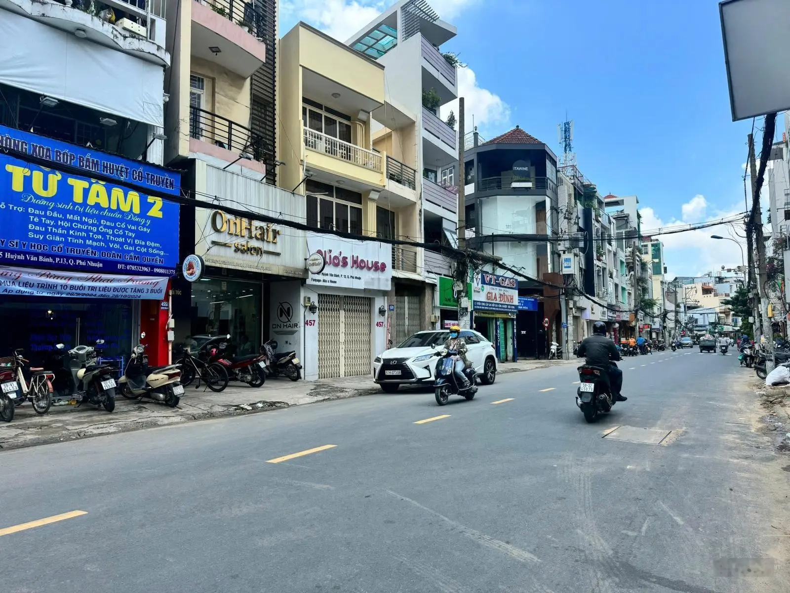 Hàng Hiếm! Bán nhà MT Huỳnh Văn Bánh Phú Nhuận. 4 tầng BTCT (3,9x14)m giá chỉ 12 tỷ TL 0938 748 ***