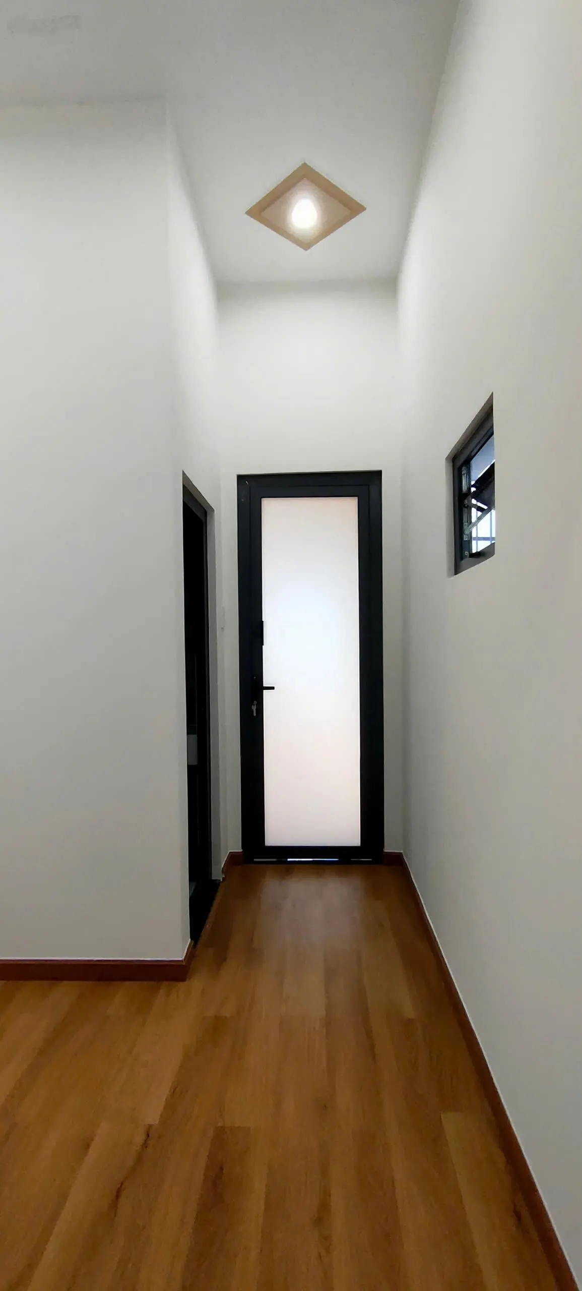 Bán nhà Đình Phong Phú, TNP B, Q9, Tp.Thủ Đức. DTSD: 90m2, 2lầu, SHR, hoàn công, nở hậu, nhà mới