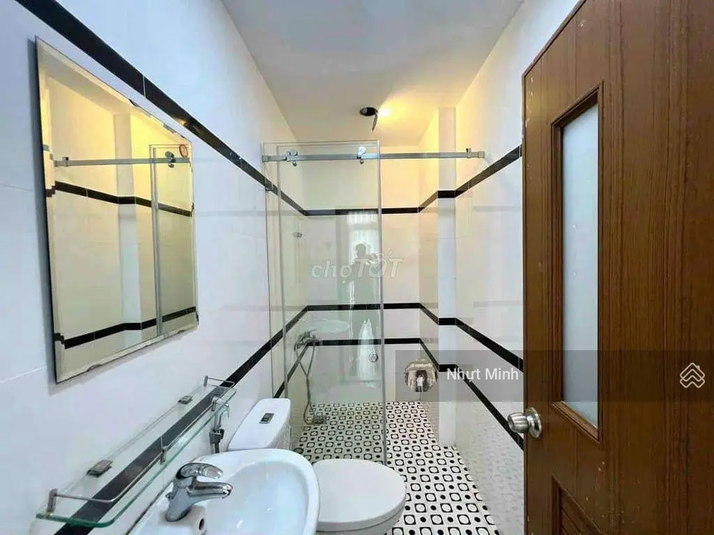 Nhà đẹp Vĩnh Hội Quận 4 -hẻm ô tô-2 tầng-4 phòng ngủ-diện tích 60m2/GIÁ 2.870 TỶ,thuê cao 17 tr/th