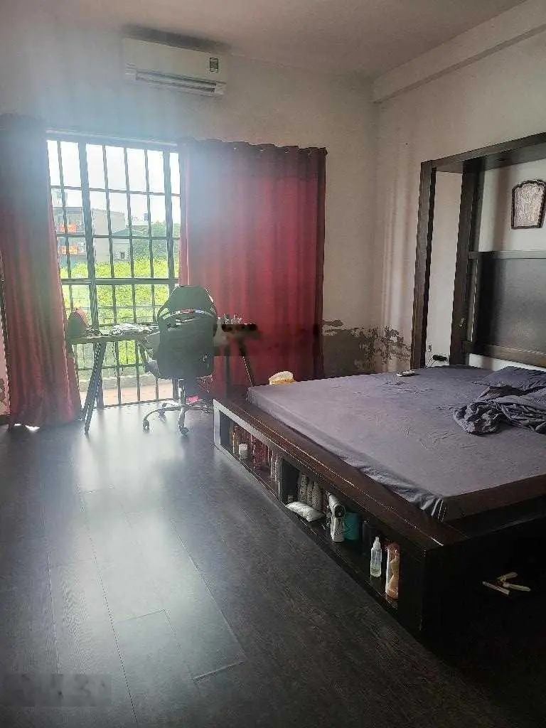 View hồ vườn hồ Long Biên* kinh doanh - nghỉ dưỡng, 3 tầng x 90m2 bề thế, MT 8,2m, ô tô đỗ ngày đêm