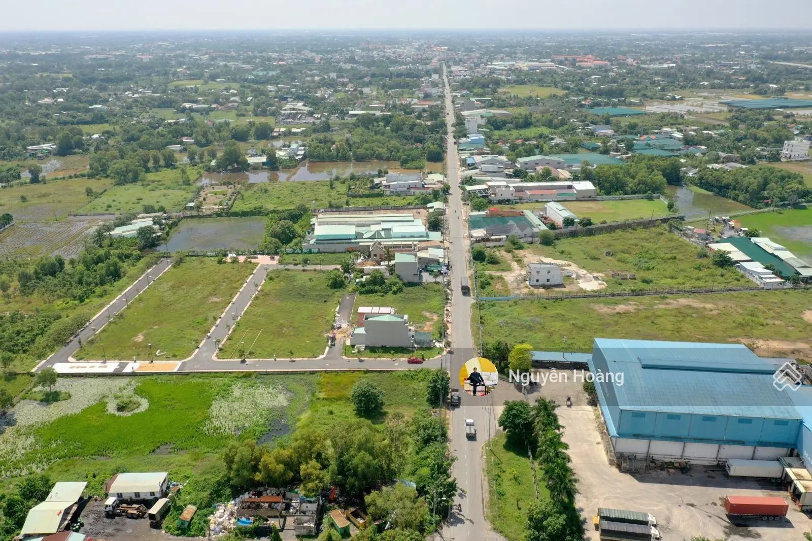 Siêu phẩm đất giá rẻ 88,4m2 đường Hoàng Phan Thái ngay gần chợ Bình Chánh, sổ hồng riêng