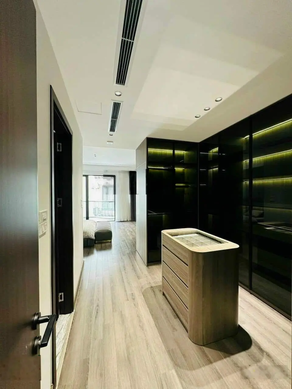 Nhà đẹp, thang máy, 50,6m2 x 6 T - sát mặt phố Minh Khai - cạnh Timecity - chỉ 10 tỷ