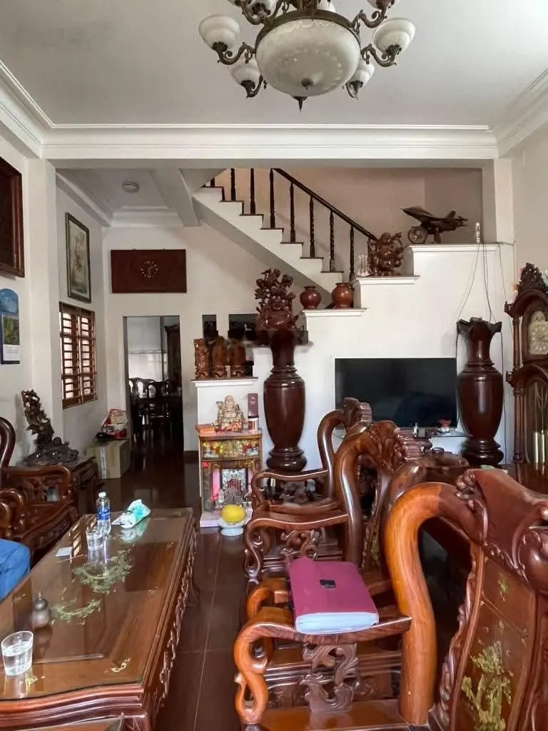 Nhà 3 tầng, 130m, đường Lê Thị Riêng, Quận 12 chỉ nhỉnh 8 tỷ