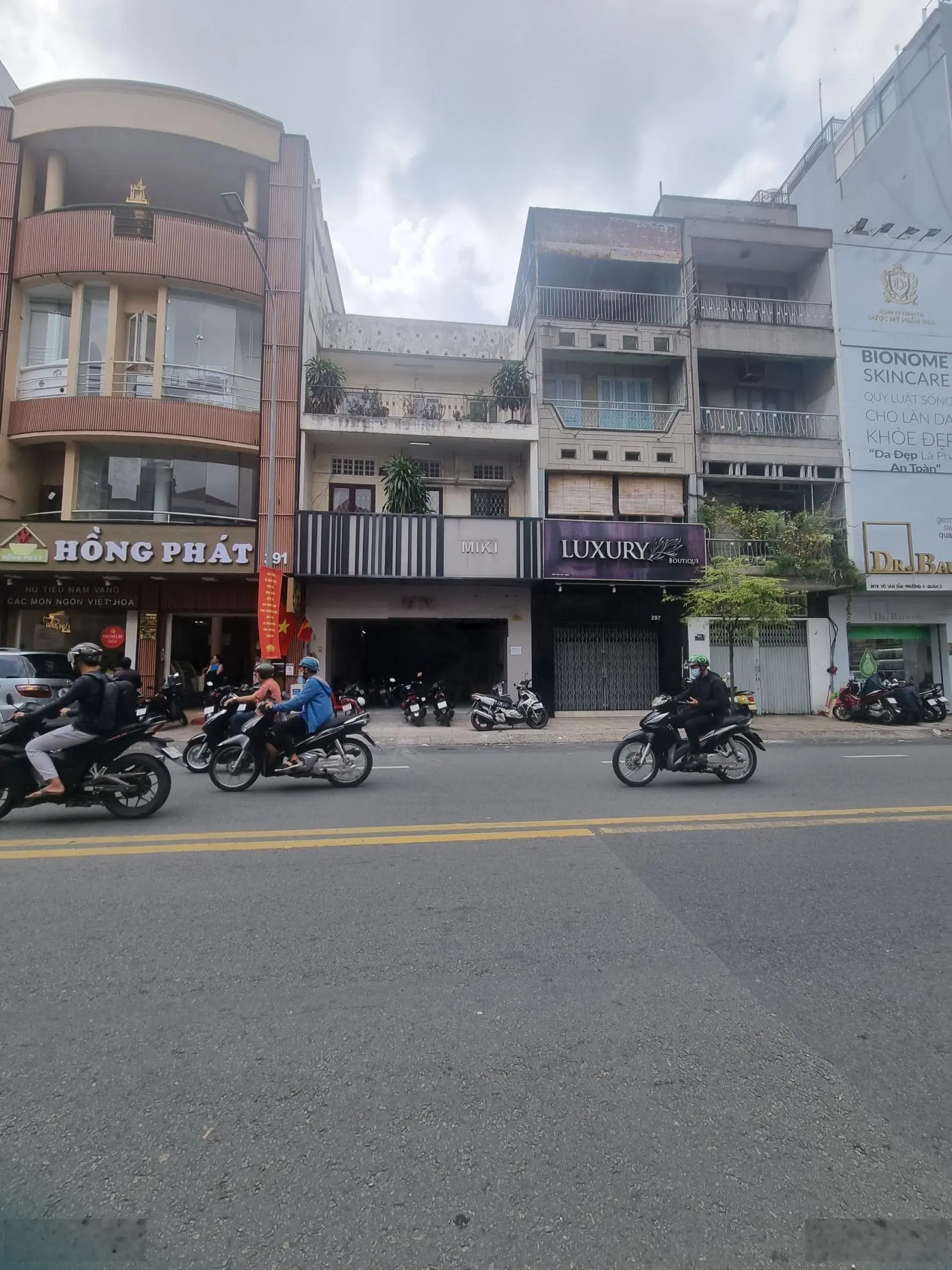 Hạ giá 30 tỷ bán gấp Mặt tiền Lý Thường Kiệt, ngay chợ Tân Bình - DT: 10x40m nhà 3 tầng chỉ 110 tỷ
