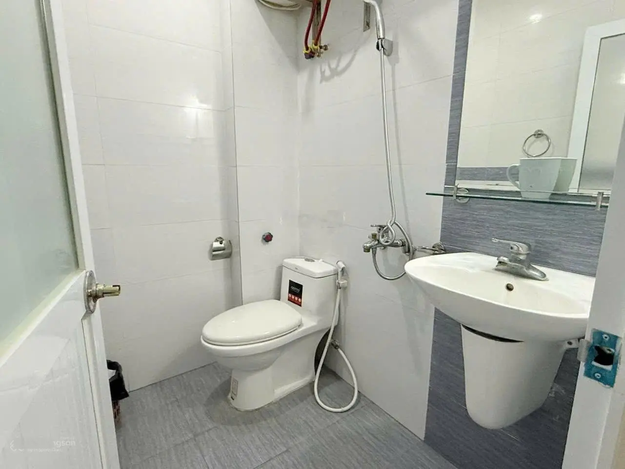 Bán Gấp Nhà 4 Tầng, Hồ Tùng Mậu, Gần ô tô, Cách mặt phố vài bước chân Giá: 6,15 tỷ, Lh 0968.371.359