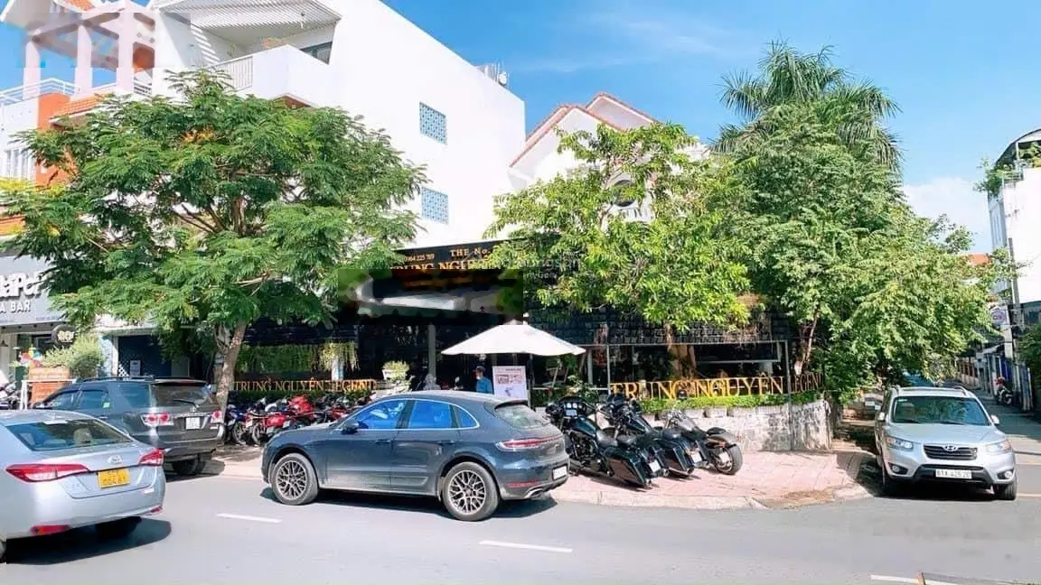 Bán đất (C4) Phạm Ngũ Lão Ngay Phố đi bộ Bùi Viện 9.5 x 21m CN: 201m2 giá 65 tỷ CTXD: Hầm 10 Tầng