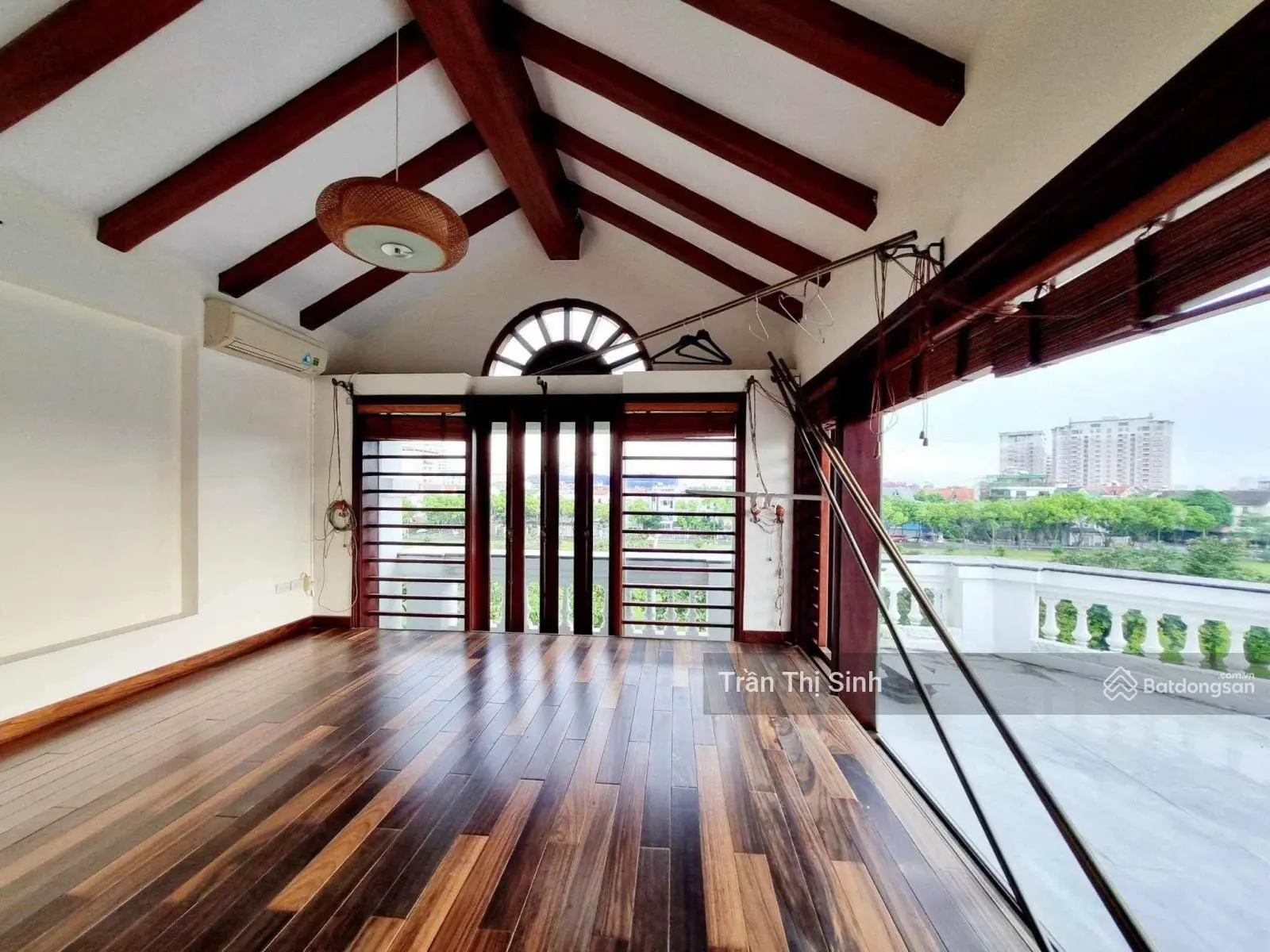 Biệt thự song lập khu đô thị Việt Hưng Long Biên mặt phố view quảng trường xanh đẳng cấp thượng lưu