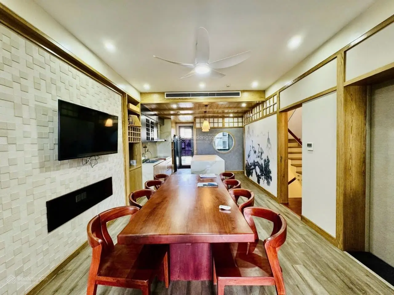 Bán biệt thự 52 tỷ, Dt 130m2 x8 tâng , phố Lâm Hạ, Long Biên, Hà Nội.