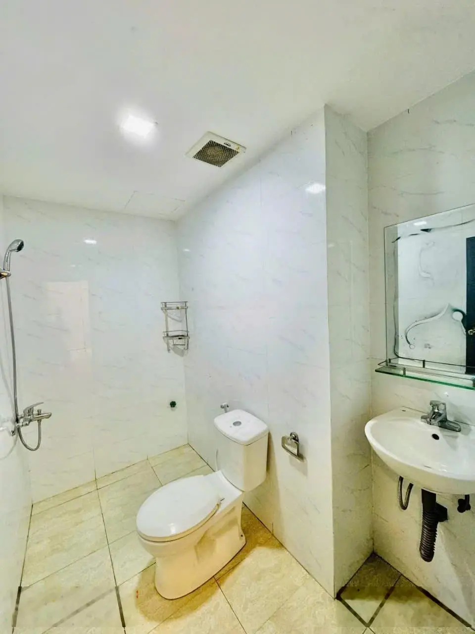 Bán nhanh căn view Biển Nha Trang - 2PN2WC diện tích 68m2 giá 1 tỷ 950tr bao hết thuế phí