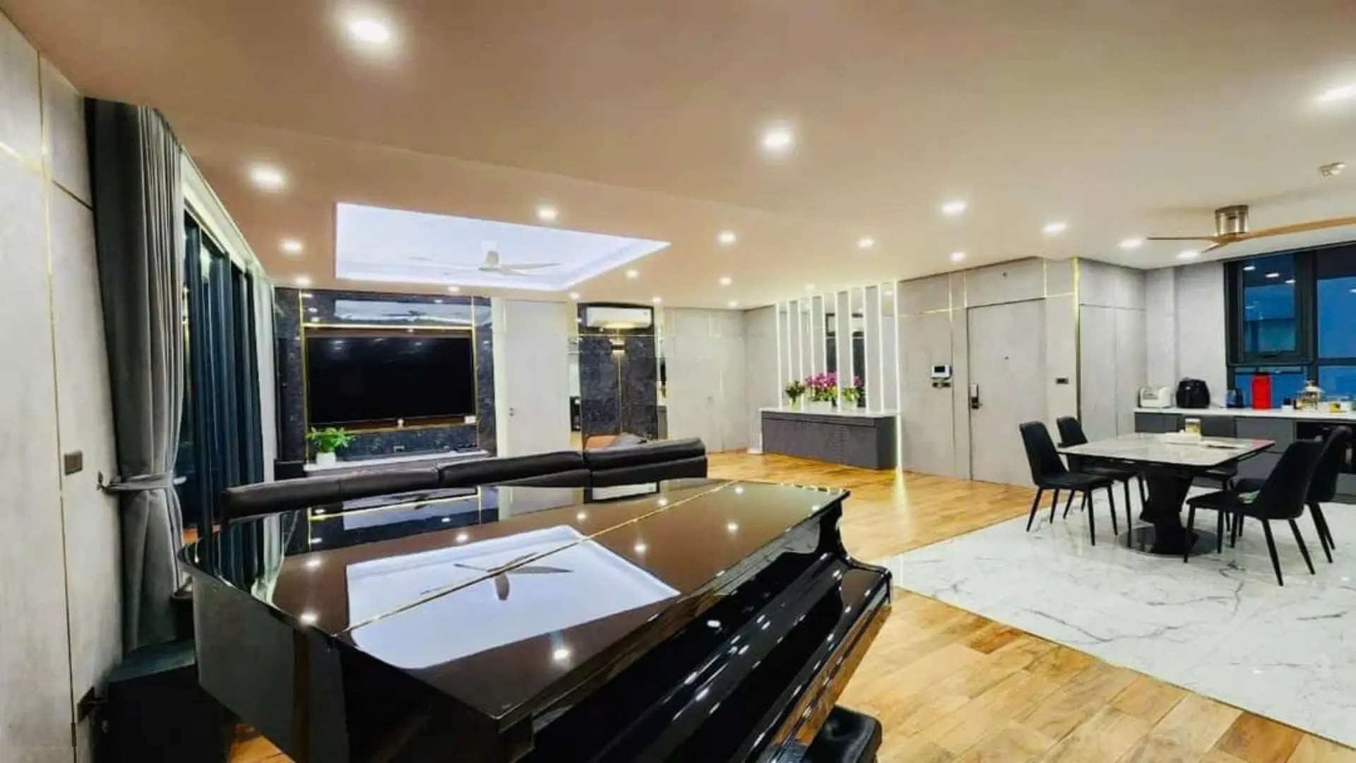 Chính chủ cần bán căn Penhouse ở No1 T1 Ngoại Giao Đoàn