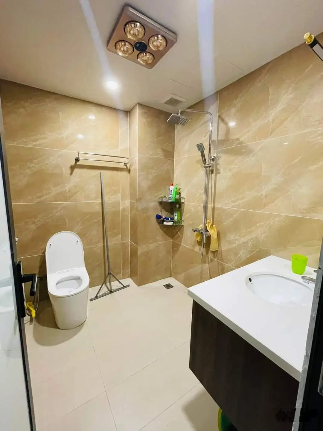 Bán nhà Học Viện Tài Chính - DT 56m2 - 5 tầng - giá 6.9tỷ - Bắc Từ Liêm - kinh doanh sầm uất
