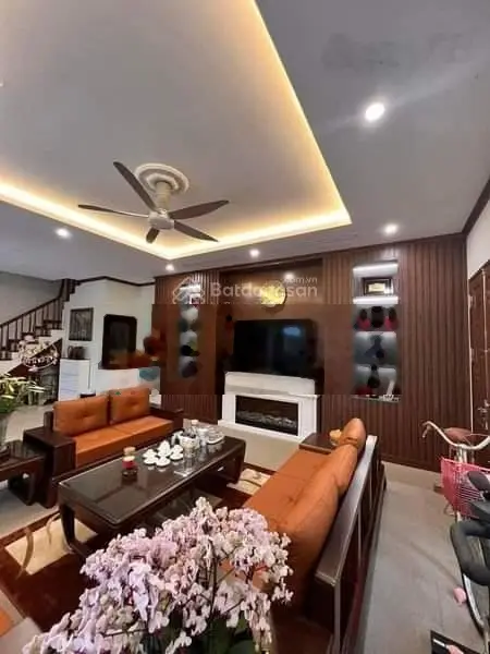 Hoa hậu Ông Ích Khiêm, Ba Đình, gara ô tô, nhà đẹp, ngõ to, gần phố, 50m2, 9.5 tỷ