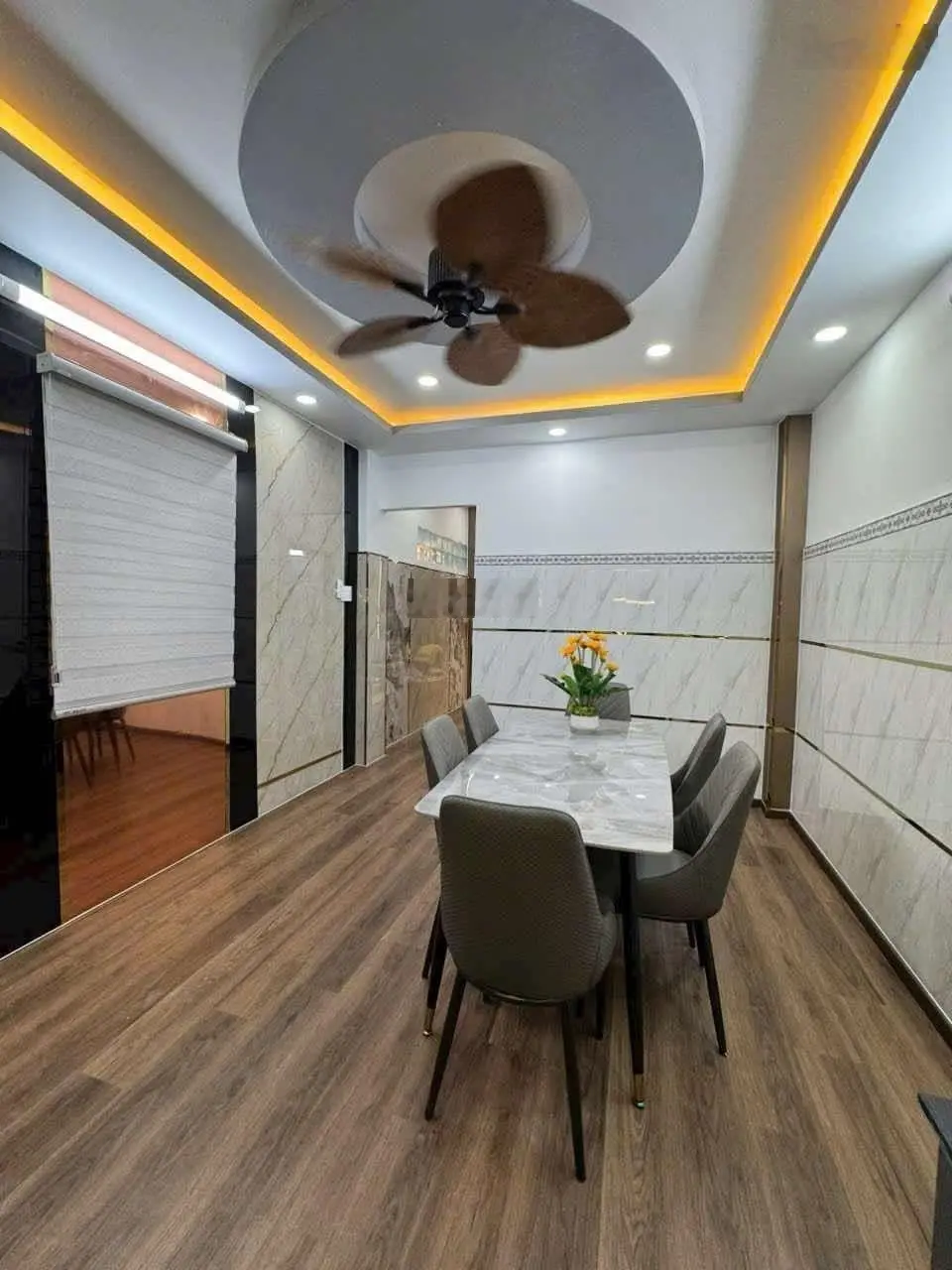 Bán nhà đẹp, ngay Emart 2 Phan Huy Ích GV - Ô Tô 1 Trục- Nhà Mới Full Nội Thất- 3 PN- 50m2