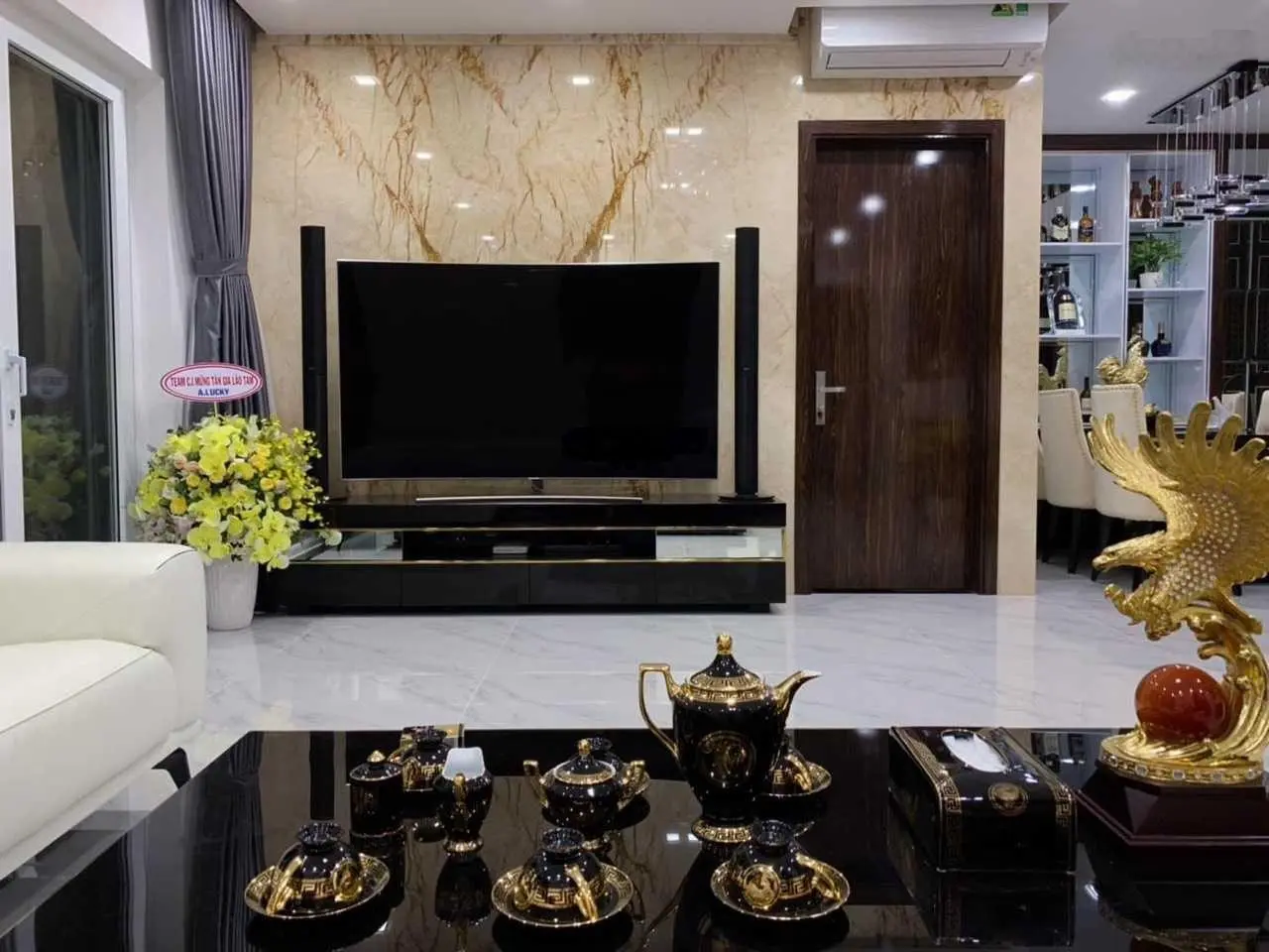 BÁN CĂN HỘ XI GRAND COURT , QUẬN 10 , DT : 110M2 , 3PN, 3WC . GIÁ 8TY, Có Sổ .Lh: 0907 909 *** Hùng