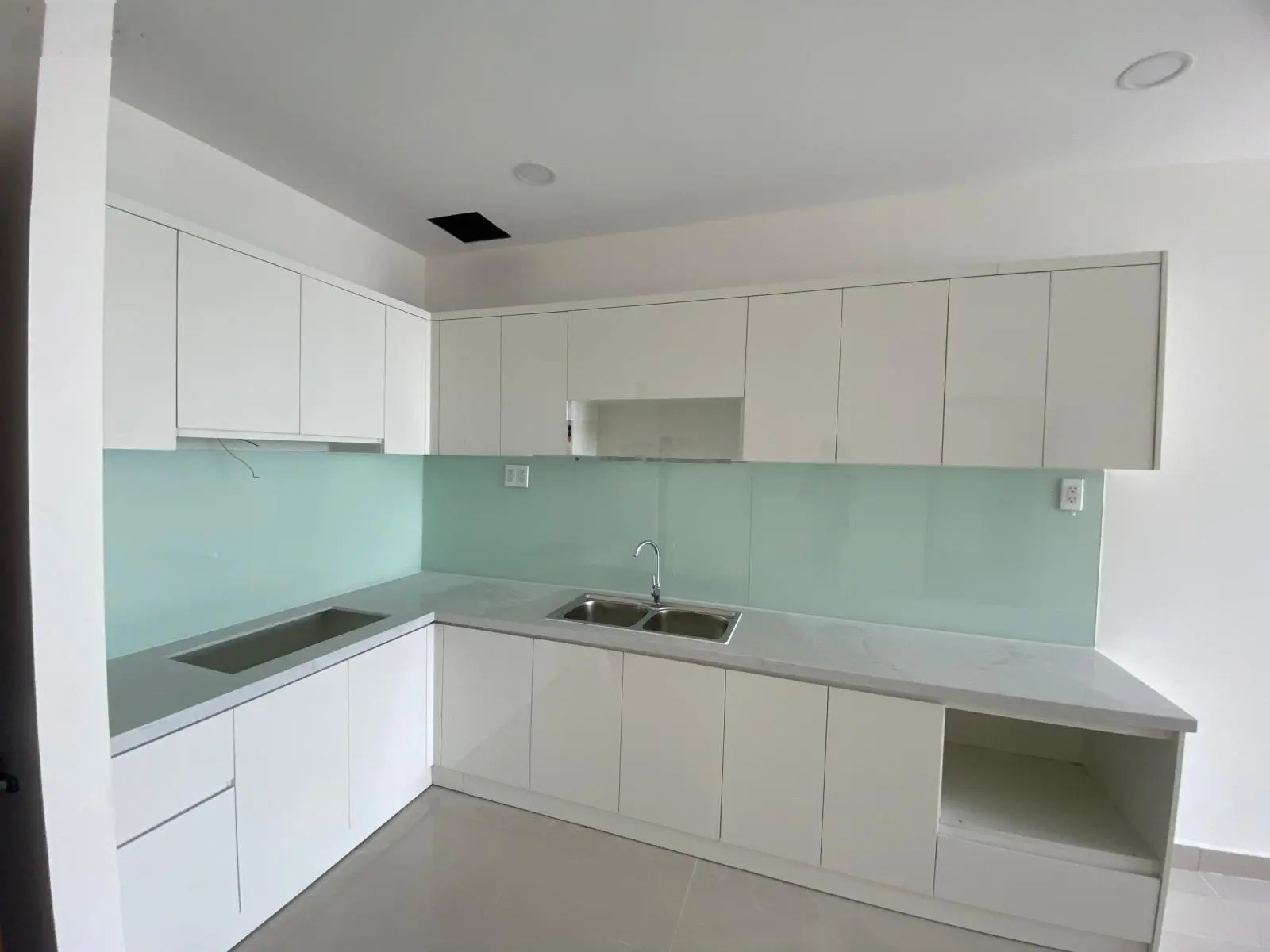 KHông đăng ảo mất thời gian_ Cần bán_ 66m2 2pn 2wc _ tầng thấp_ nắng sáng_ giá 2 tỷ 690tr