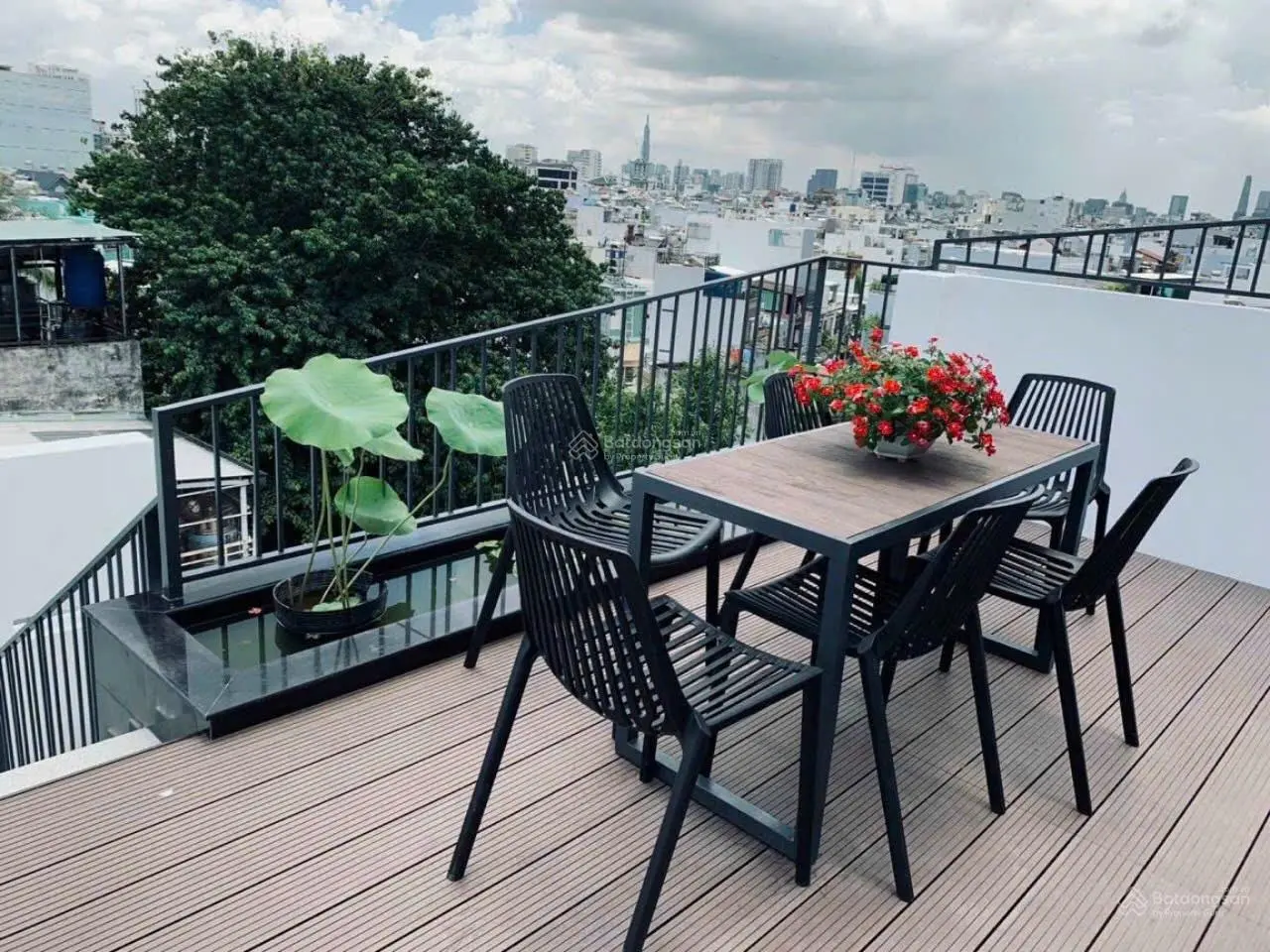 Thu nhập 130tr/th ! chdv cao cấp 6 tầng gần sân bay - 125m2 ngang gần 5m sát mặt tiền - chỉ 25.x tỷ