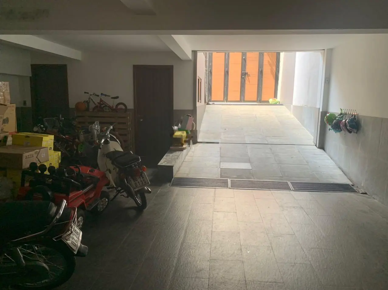 Nhà 1 hầm 1 trệt 4 lầu sân thượng đường Tú Xương, Hiệp Phú, Quận 9. 123m2 giá 17 Tỷ TL