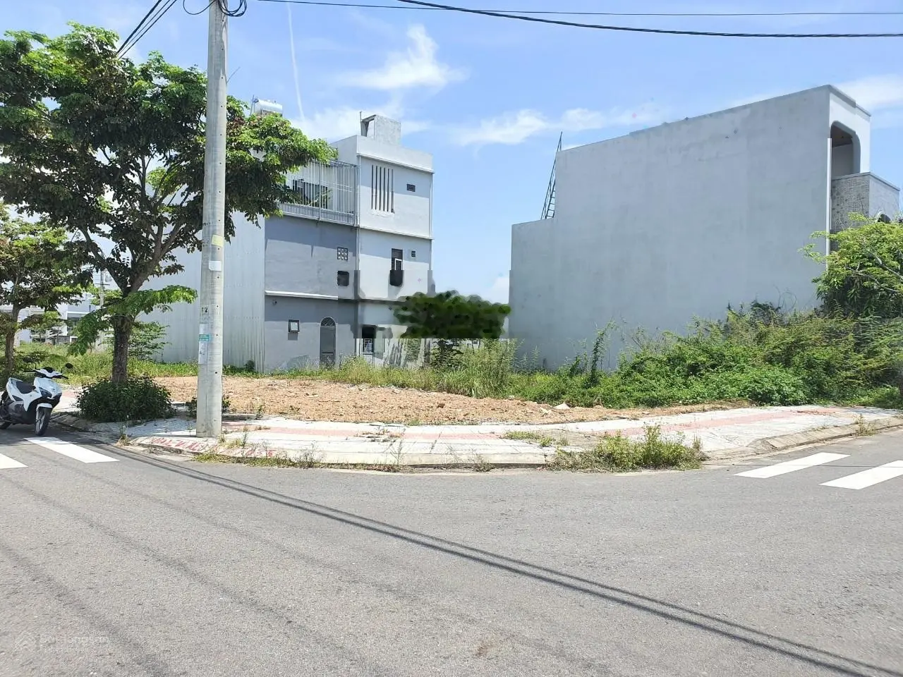Cần bán góc 2mt đường hoàng thế thiện và trung lương 20 tại hoà xuân .