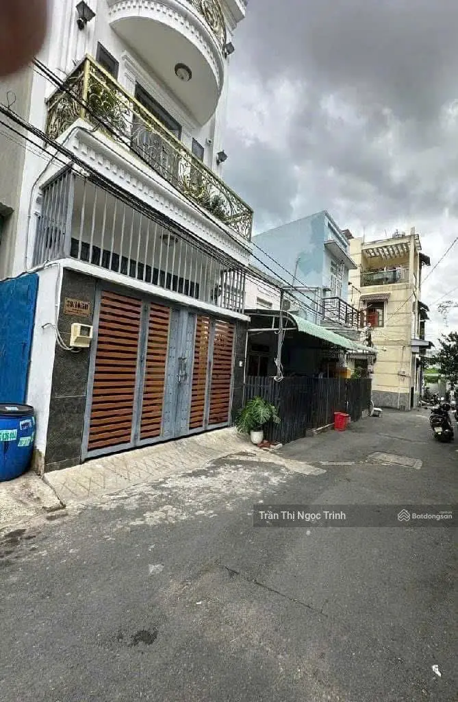 Bán nhà hẻm 39 Tăng Nhơn Phú A, quận 9, DT 50m2, tiện giao thông, giá 4,15ty