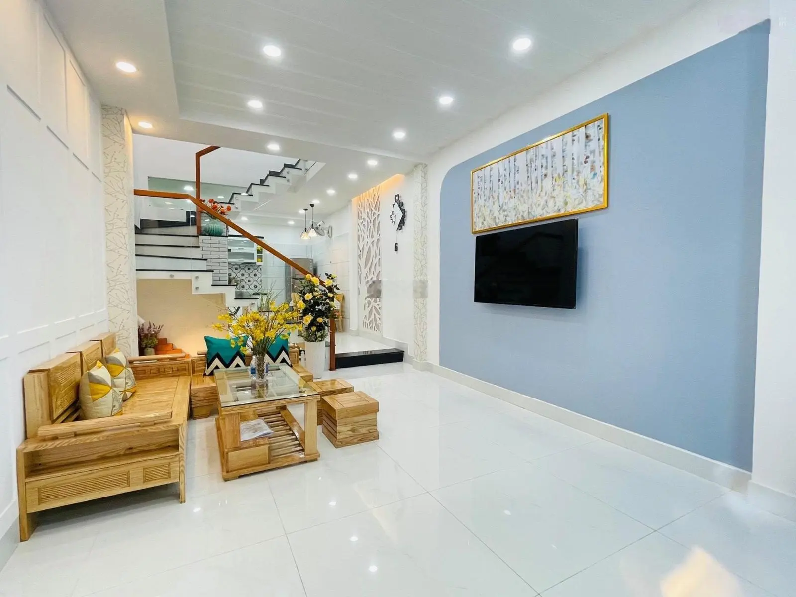 Nhà phố xinh đẹp đường Phan Văn Trị, Gò Vấp - Giá 2 tỷ 250 / 4m x 14m. Đang cho thuê 10 tr/tháng
