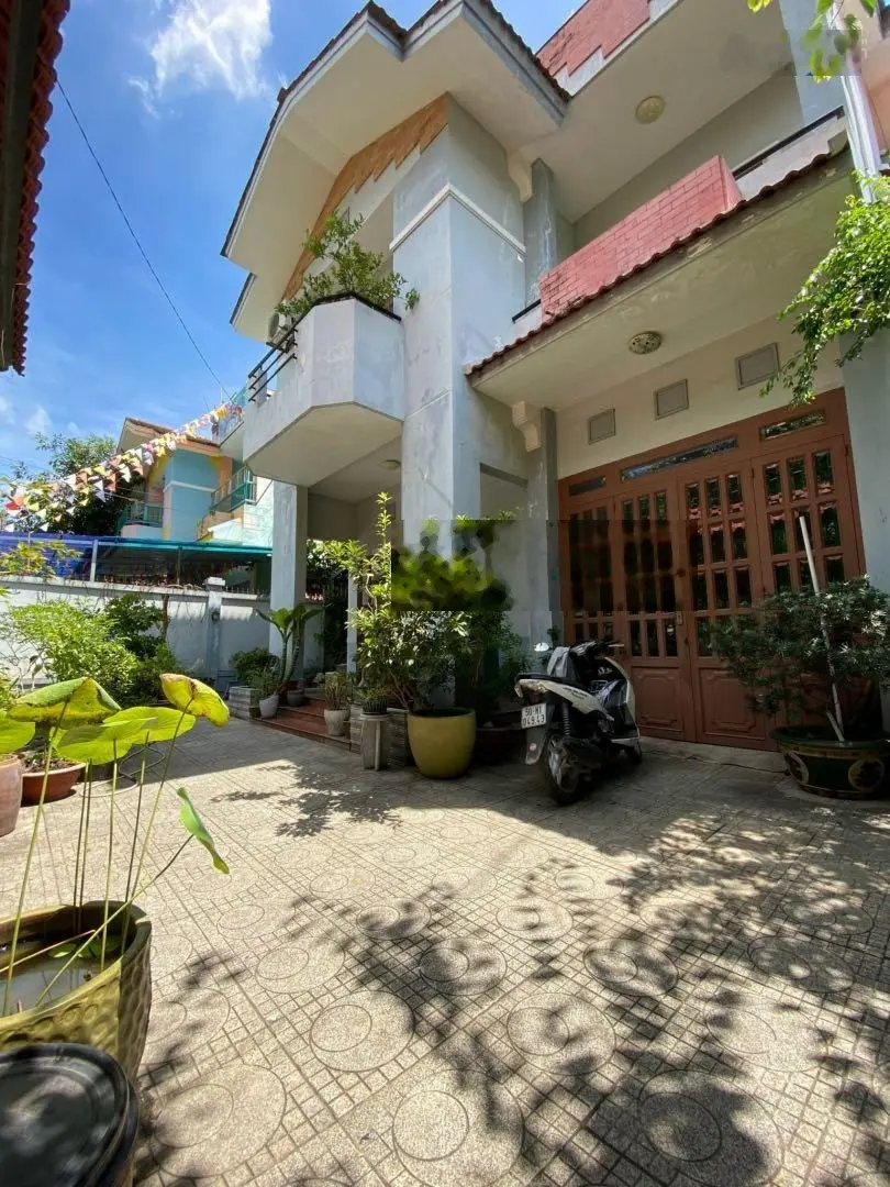 Bán nhà MT Lộ Tẻ, Q Bình Tân (gần Khu Tên Lửa) - 12.5x20m - 3 Tầng - 15.5 Tỷ. LH: 0917 861 ***Linh)