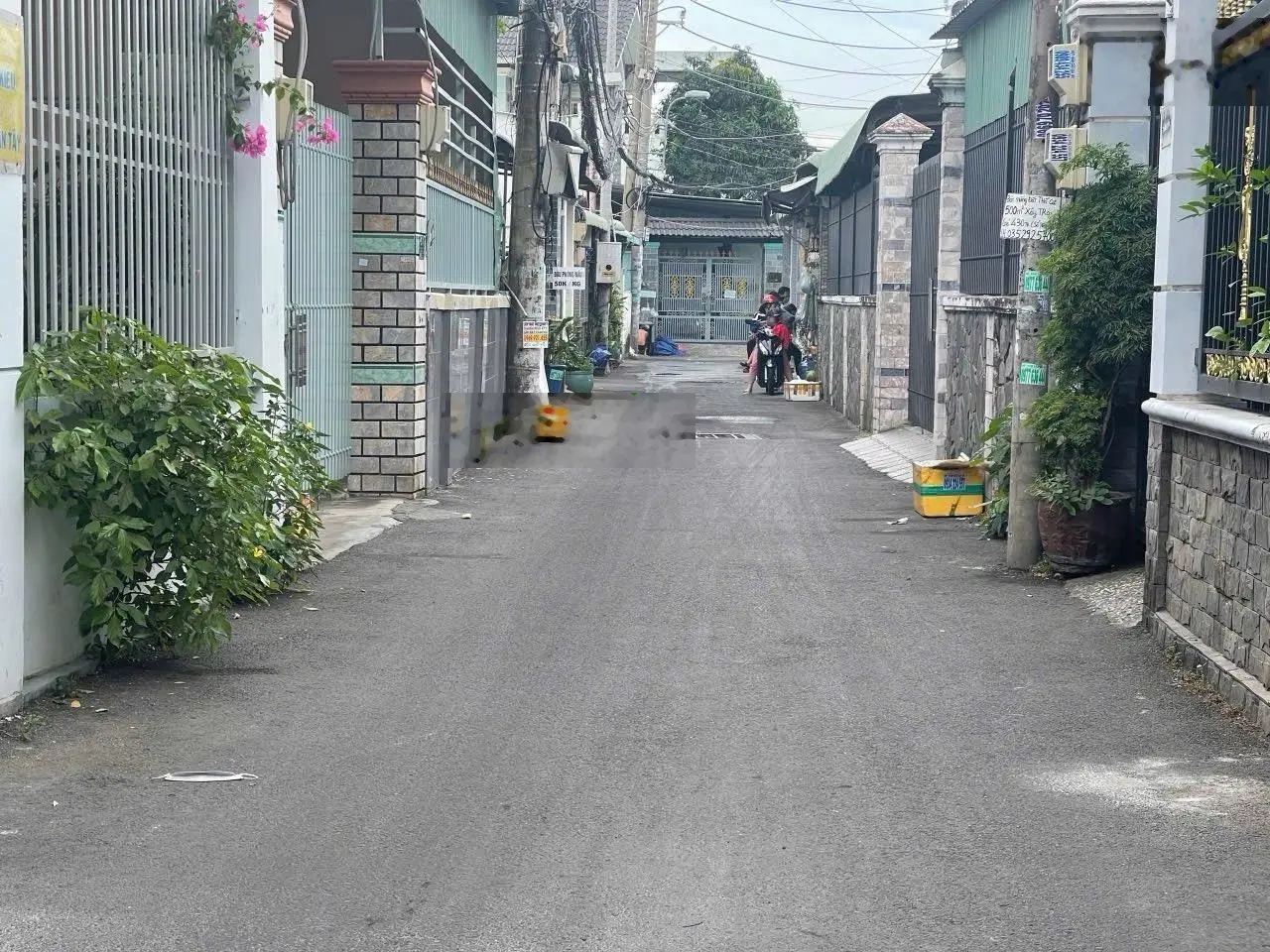 Bán nhà đẹp cách đường Dương Đình Hội chỉ 50m