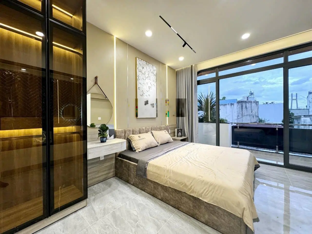 Cô Hai chuyển chỗ ở cần bán nhà Hồng Bàng, Quận 11. Giá rẻ 4,8 tỷ. DT: 60m2 (4x15m). 1 trệt 2 lầu