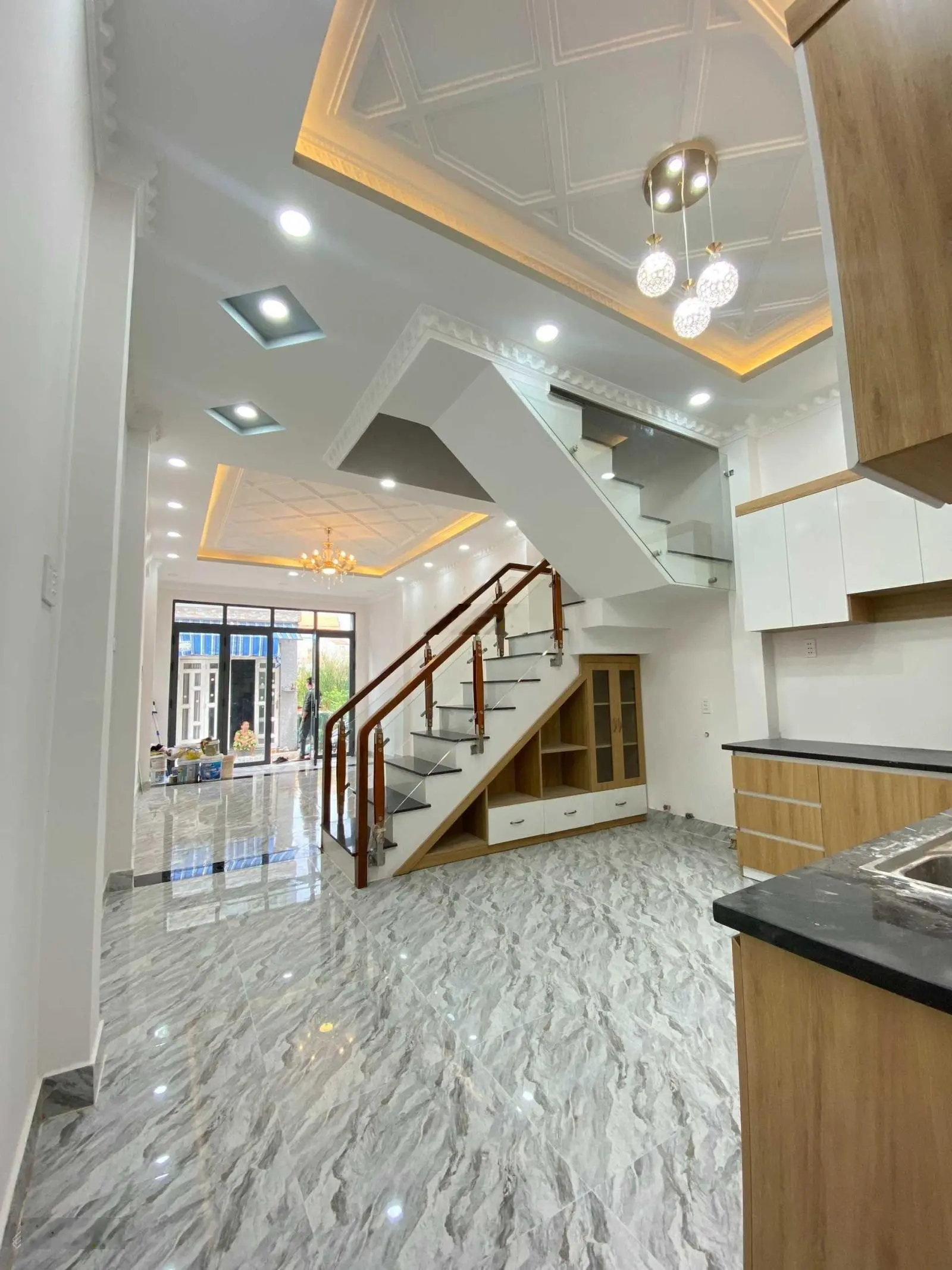 Kẹt tiền bán gấp nhà xây mới 2 lầu Lê Văn Lương