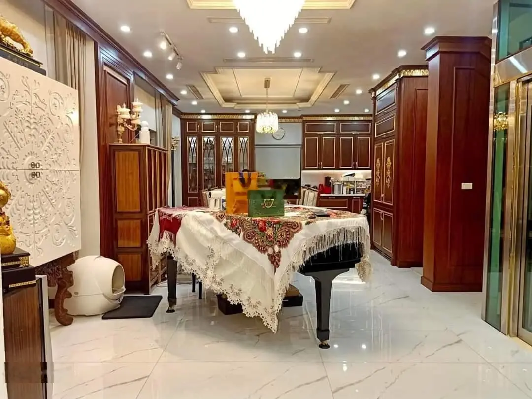 Bán nhà lô góc, view Hồ Tây 66m2, 19 tỷ, 9 tầng, gara 45 chỗ, Lạc Long Quân, Võng Thị, mới coong