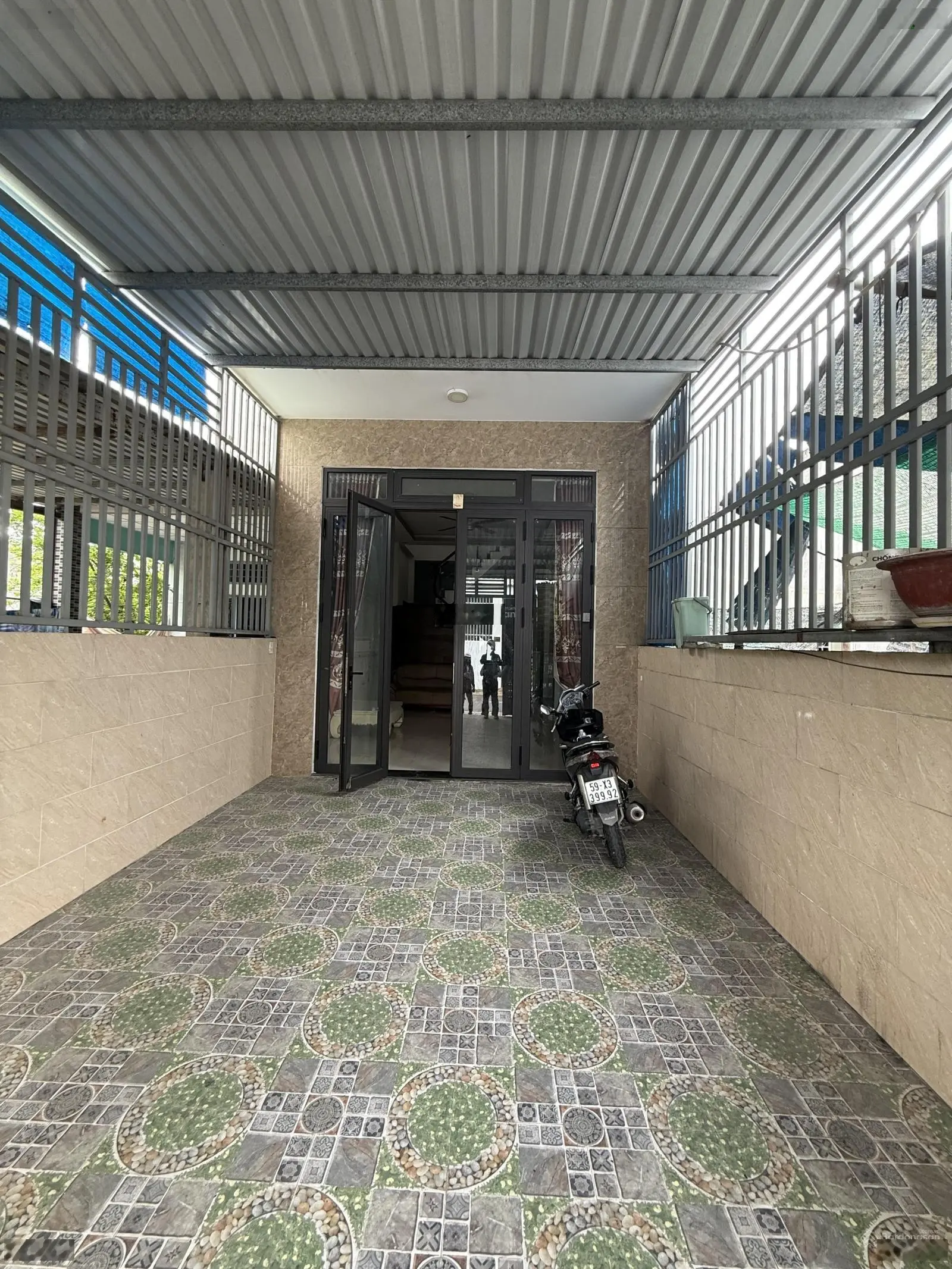 Bán nhà 1T + sân thượng, khu tái định cư ĐHQG TP.HCM, 109.8m2 ngang 4m, sổ hồng chính chủ, giá tốt