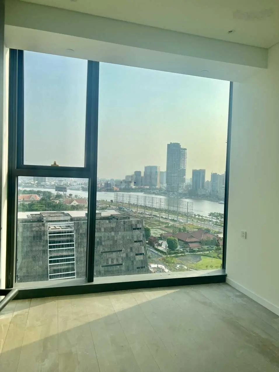 Căn 2PN The Opera Thủ Thiêm view sông và cầu Ba Son siêu xịn giá chỉ nhỉnh 14 tỷ rẻ nhất thị trường