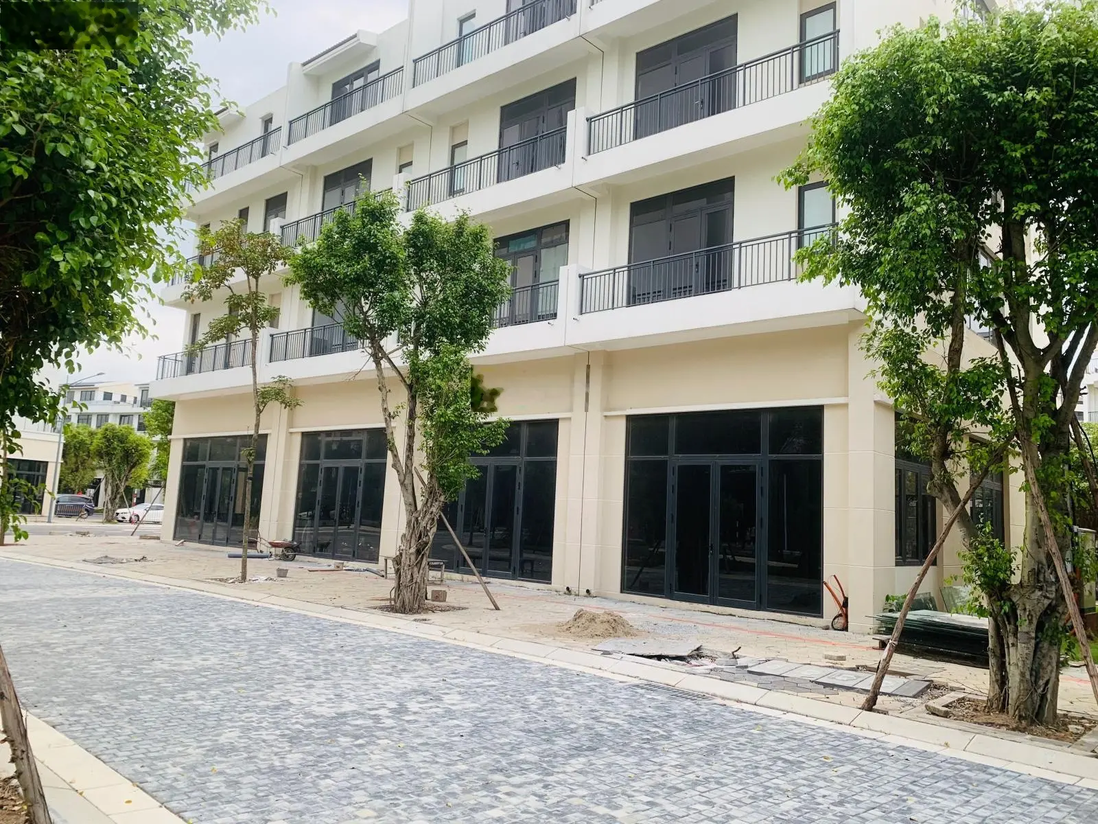 Bán căn xẻ khe đại lộ Lê duẩn Ecopark Hải Dương dt120m mt6m giá cực rẻ 12,x tỷ. Lh e Nga 0912 026 ***