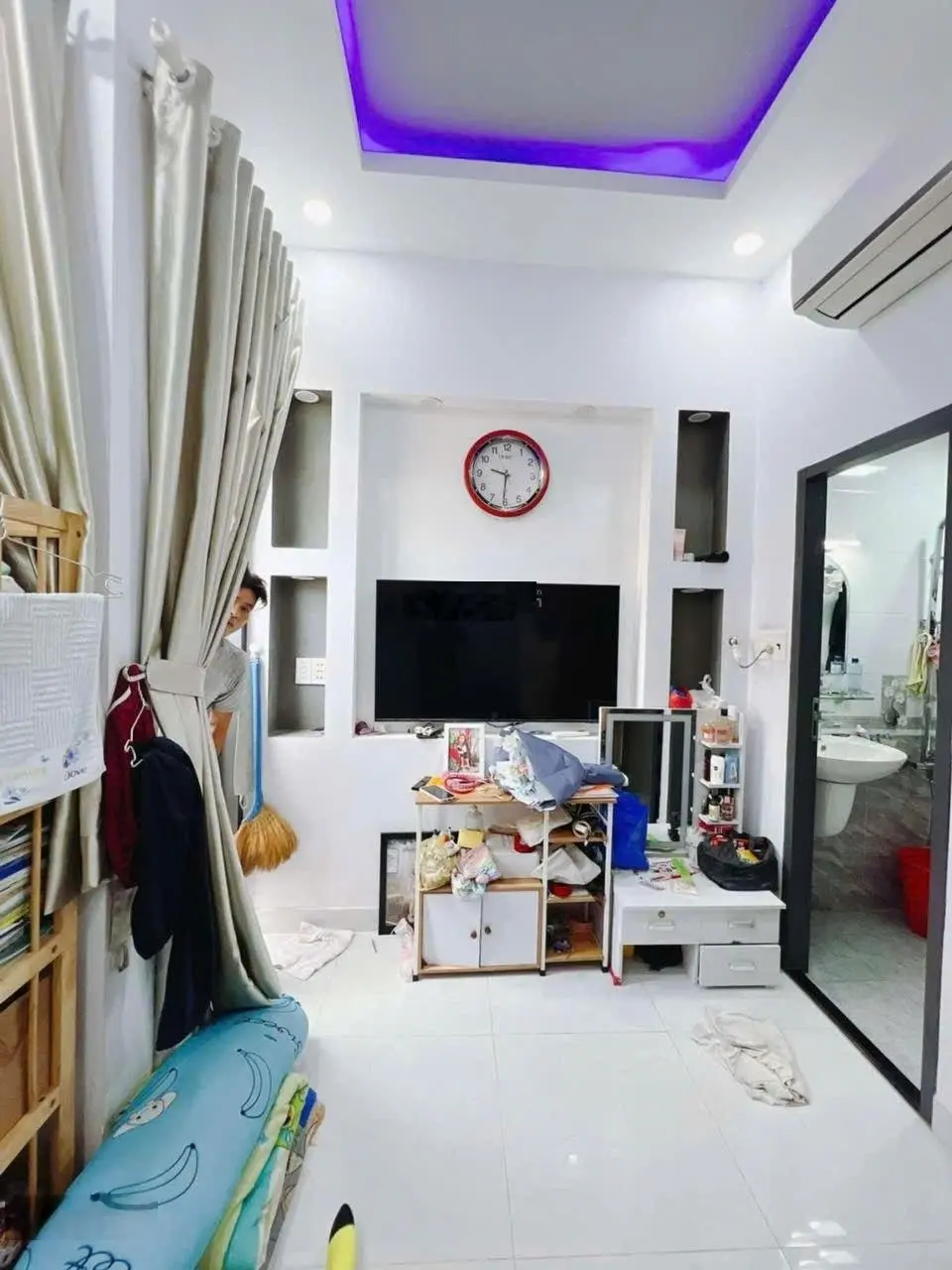 Bán nhà tốt ngay Quận 4 - DT 3,6 x 6,8m, 4 tầng đúc BTCT, chỉ 3,5 tỷ, sổ hồng riêng