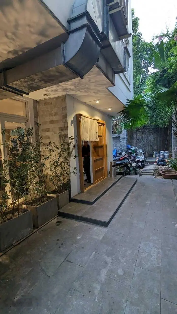 Bán biệt thự 12x17m (198m2) HĐT nhà hàng 69,902 triệu/th 0909 924 ***