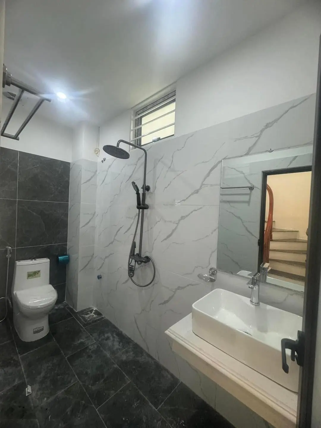 Siêu rẻ - view đẹp (DT 34m2 - 3T - 3PN - 1.6 tỷ) cuối Đồng Mai ô tô cất trong nhà (ở hoặc đầu tư)