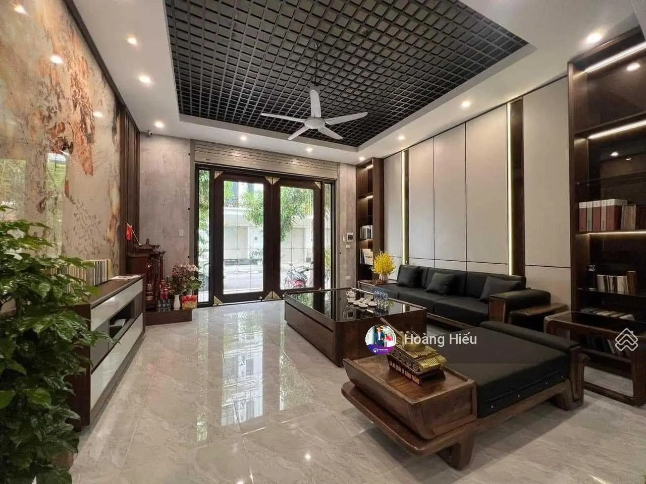 Bán nhà đẹp Cầu Giấy ở luôn, sát phố, gần ôtô, tặng nội thất, 2 thoáng, ngõ to thông, 38m2 x 5 tầng