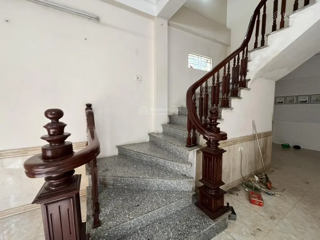 Bán nhà 3 Tầng Nam Hồng Đông Anh, đường thông Oto tránh 4.x tỷ