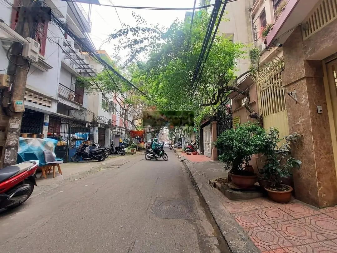 Siêu phẩm duy nhất tại phố kim mã, bán nhà 85m2, giá 200 triệu/m2