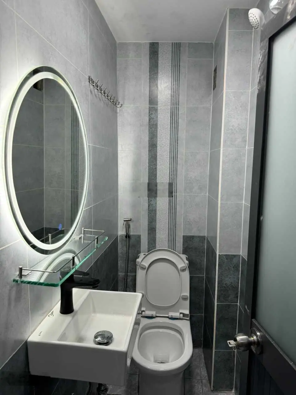 Nhà mới đẹp lộng lẫy trung tâm Lê Văn Sỹ, 2PN, 3WC, P12, Q3