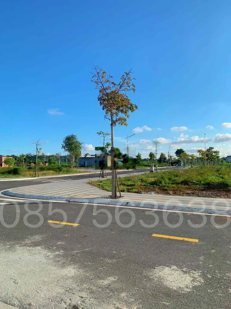 Đất khu dân cư, mt đường nhựa, xây dựng tự do