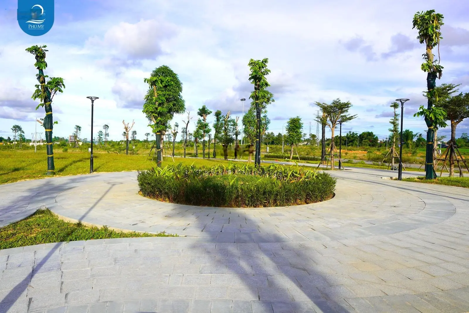 Chính chủ bán nhanh lô đầu cổng KĐT Phú Mỹ, đường 17,5m vị trí đẹp, cách công viên vài bước chân