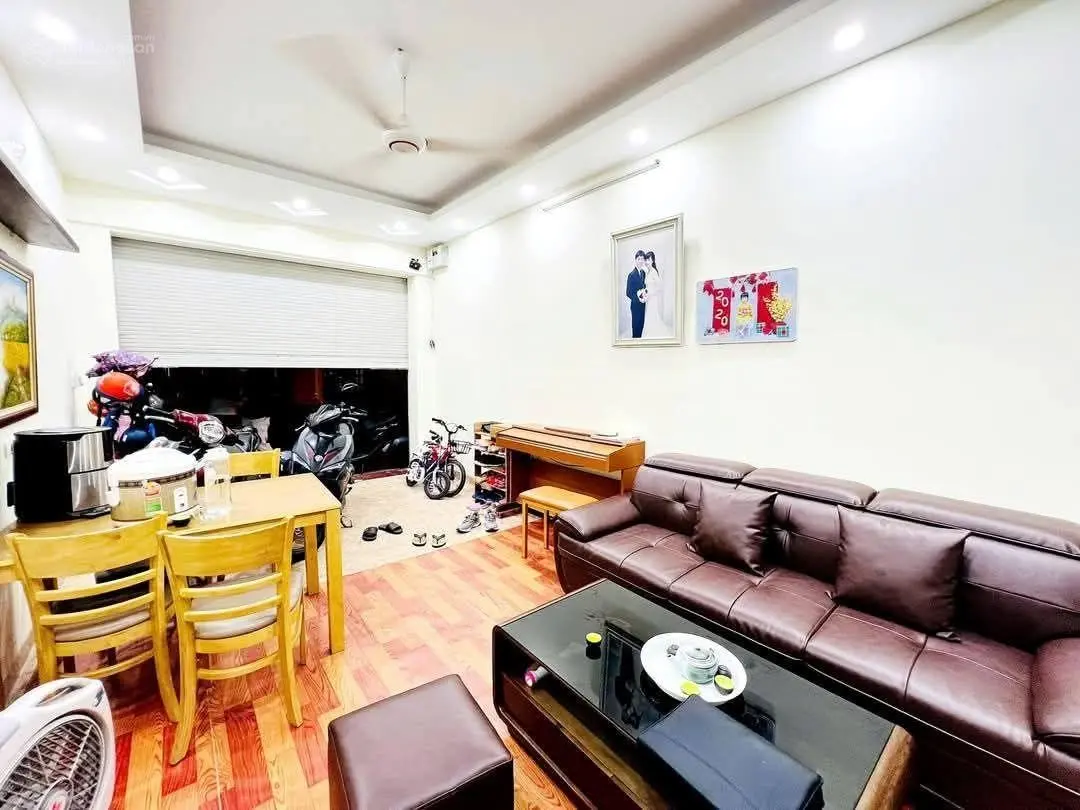 Bán nhà Lê Quang Đạo, Mỹ Đình 38m2 5 tầng - 3 ngủ - 2 mặt thoáng, Ngõ 2,5m gần bãi ô tô hơn 7 tỷ
