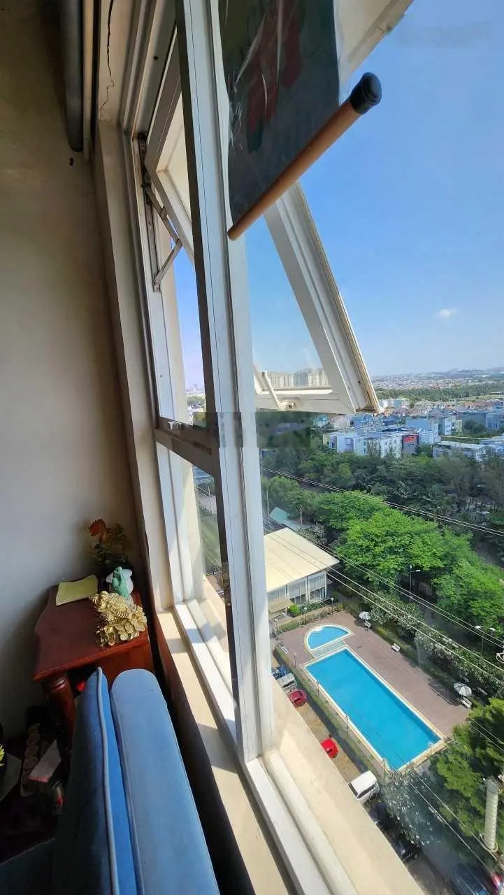 Cần bán căn hộ 1PN Flora Anh Đào, Đỗ Xuân Hợp Quận 9. Giá 1,9 tỷ view hồ bơi nội khu xanh mát